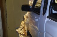 Lucky escape after crashes into house in Potchefstroom