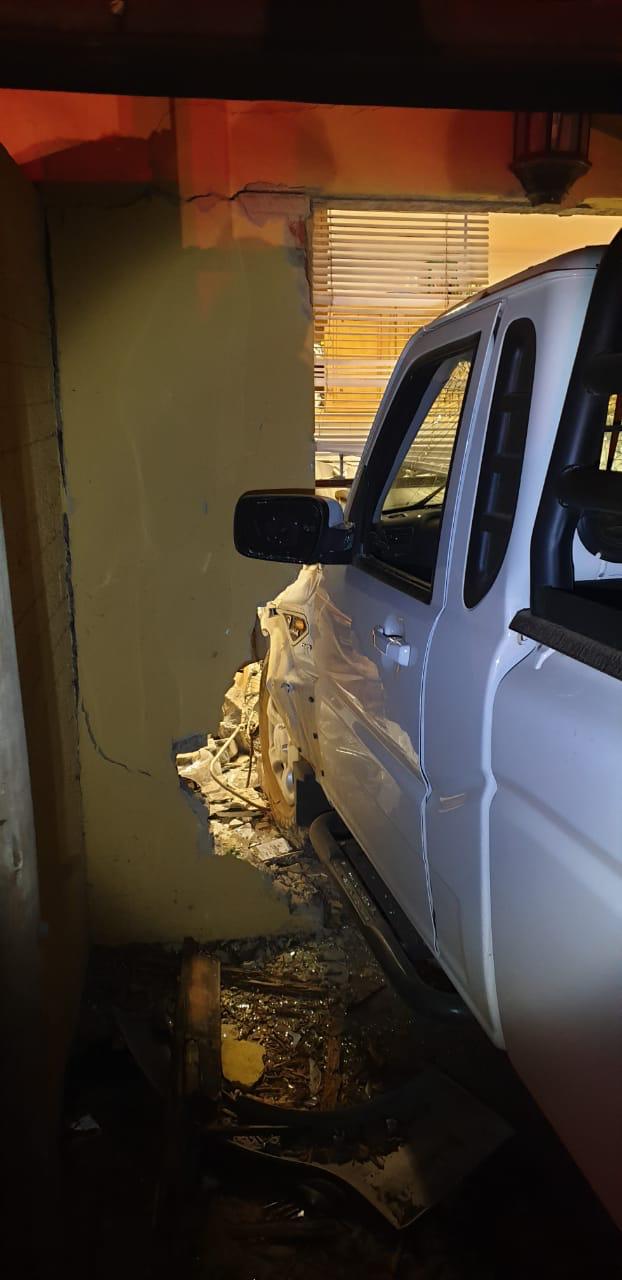 Lucky escape after crashes into house in Potchefstroom
