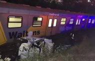 Chatsworth couple survive after bakkie collides with train