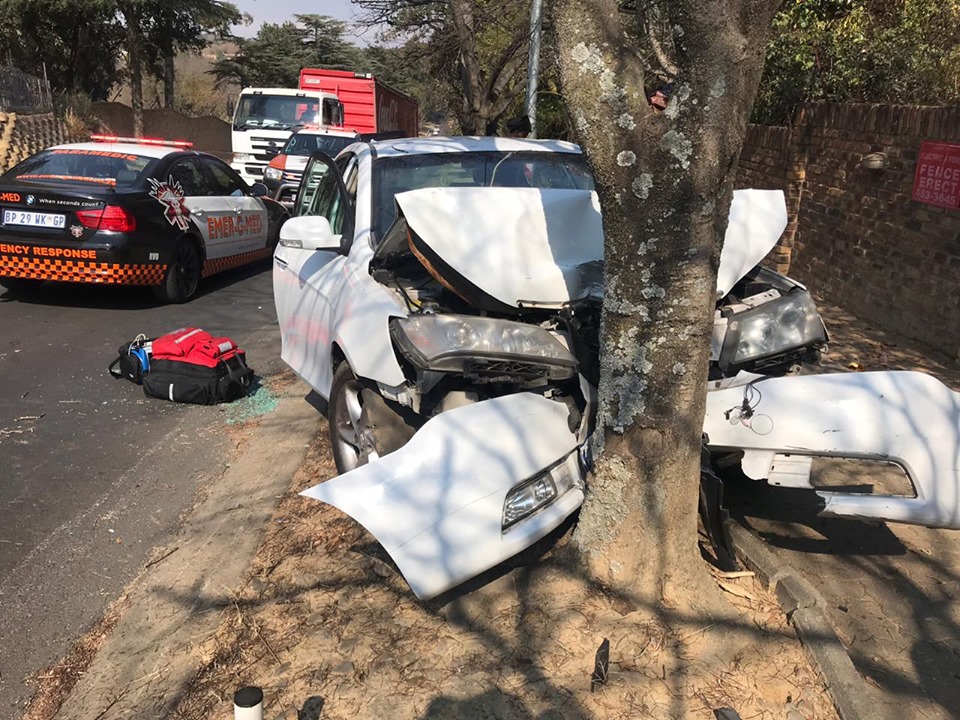 One injured in Douglasdale crash