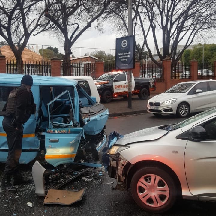 Taxi collision leaves one injured in Rosebank