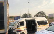 Multiple injured in a taxi collision in Sunninghill