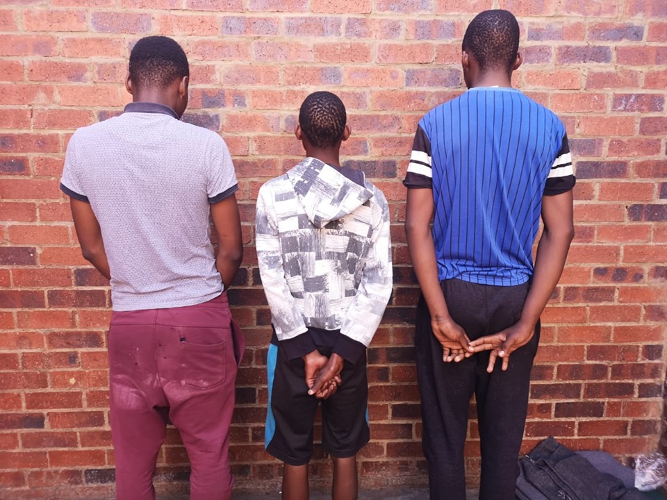 Three suspects arrested for business robbery by Heuningvlei SAPS