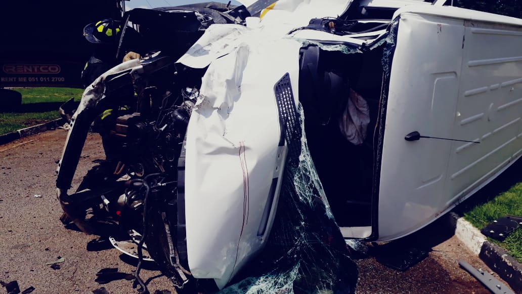 Crash victim seriously injured in road crash in Germiston