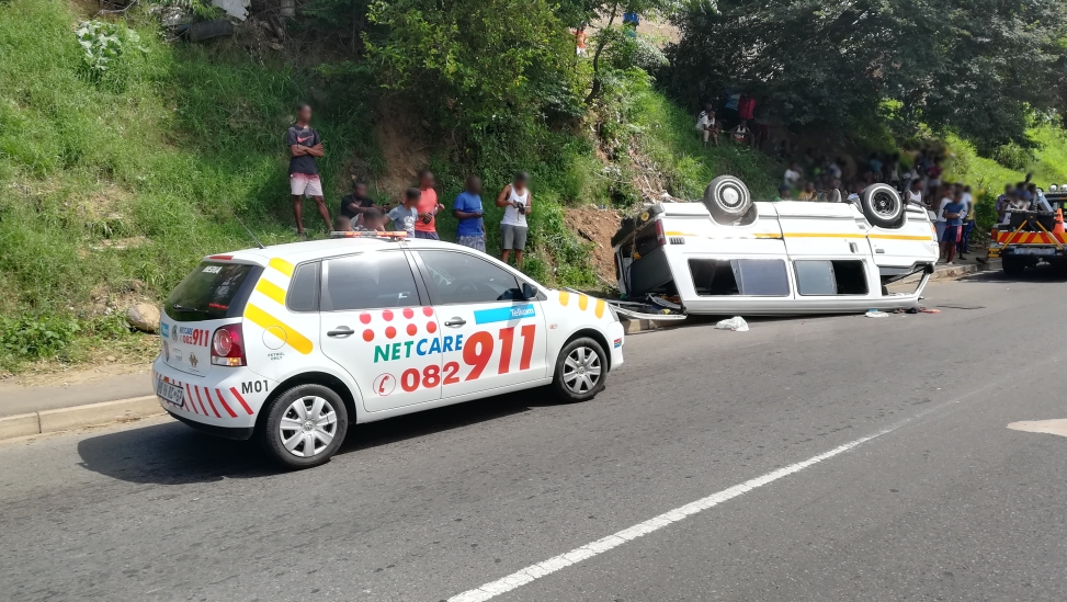 KwaZulu-Natal:  Multiple injured in a taxi rollover in Durban