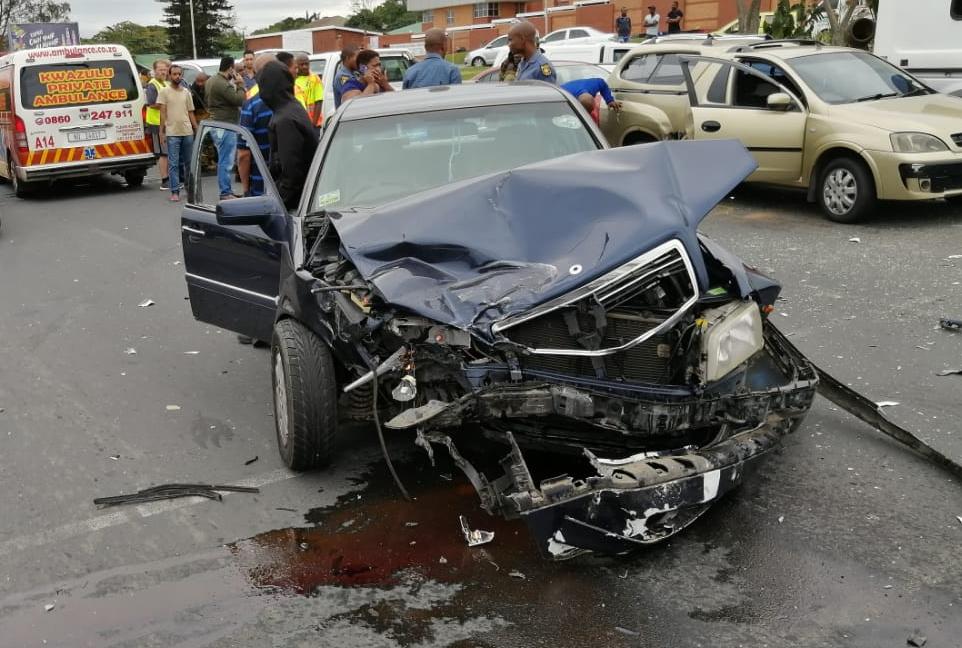 One injured as 4 vehicles collide on the R102 in Port Shepstone