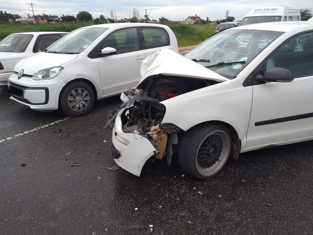 Multiple injured in a vehicle collision in Roodepoort