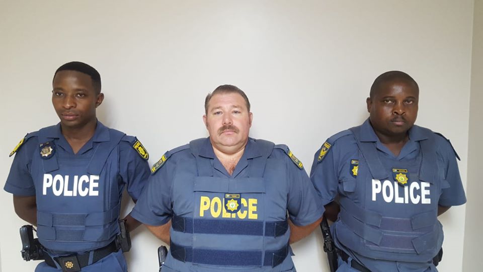 Bethelsdorp police members help deliver baby