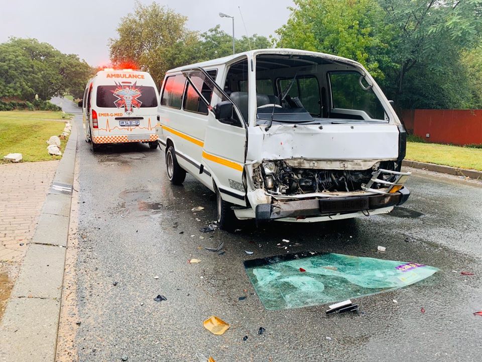 Multiple injured in a taxi collision in Olivedale