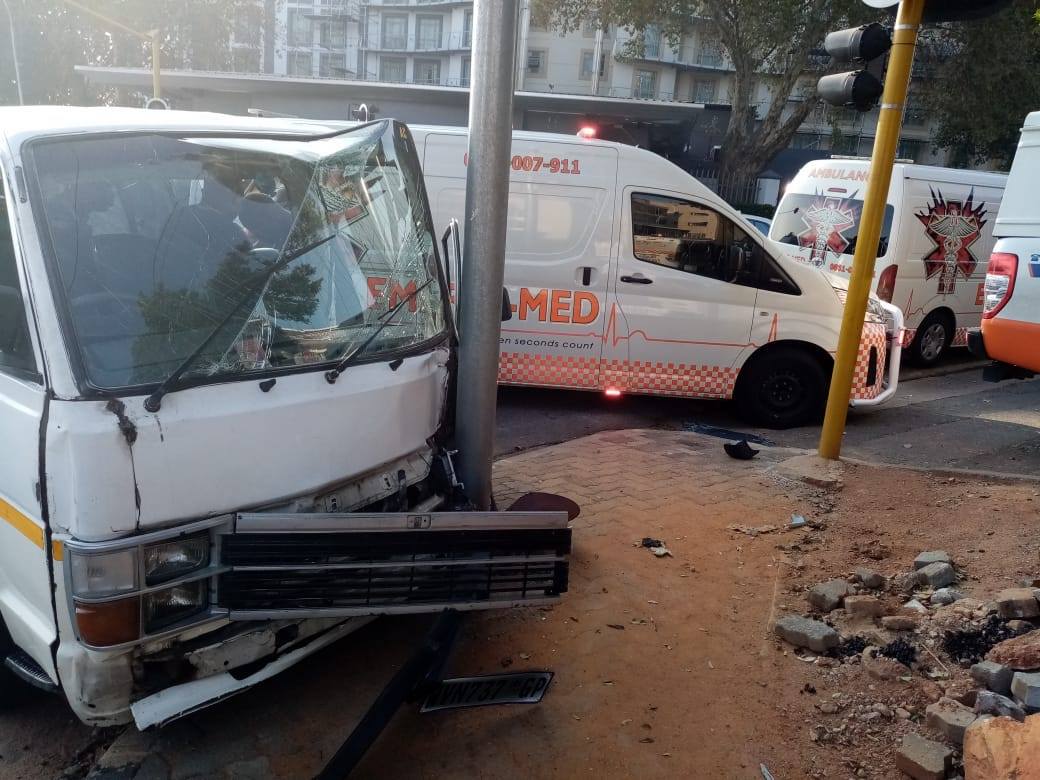 Multiple injured in a taxi collision in Illovo
