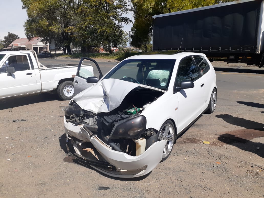 Two-vehicle collision in Harrismith