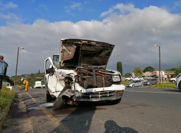 Accident update - Corner of R102 and Ridge Road in Umtentweni