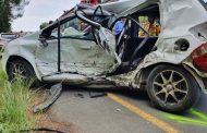 Fatal road crash on the R102 in Pumula