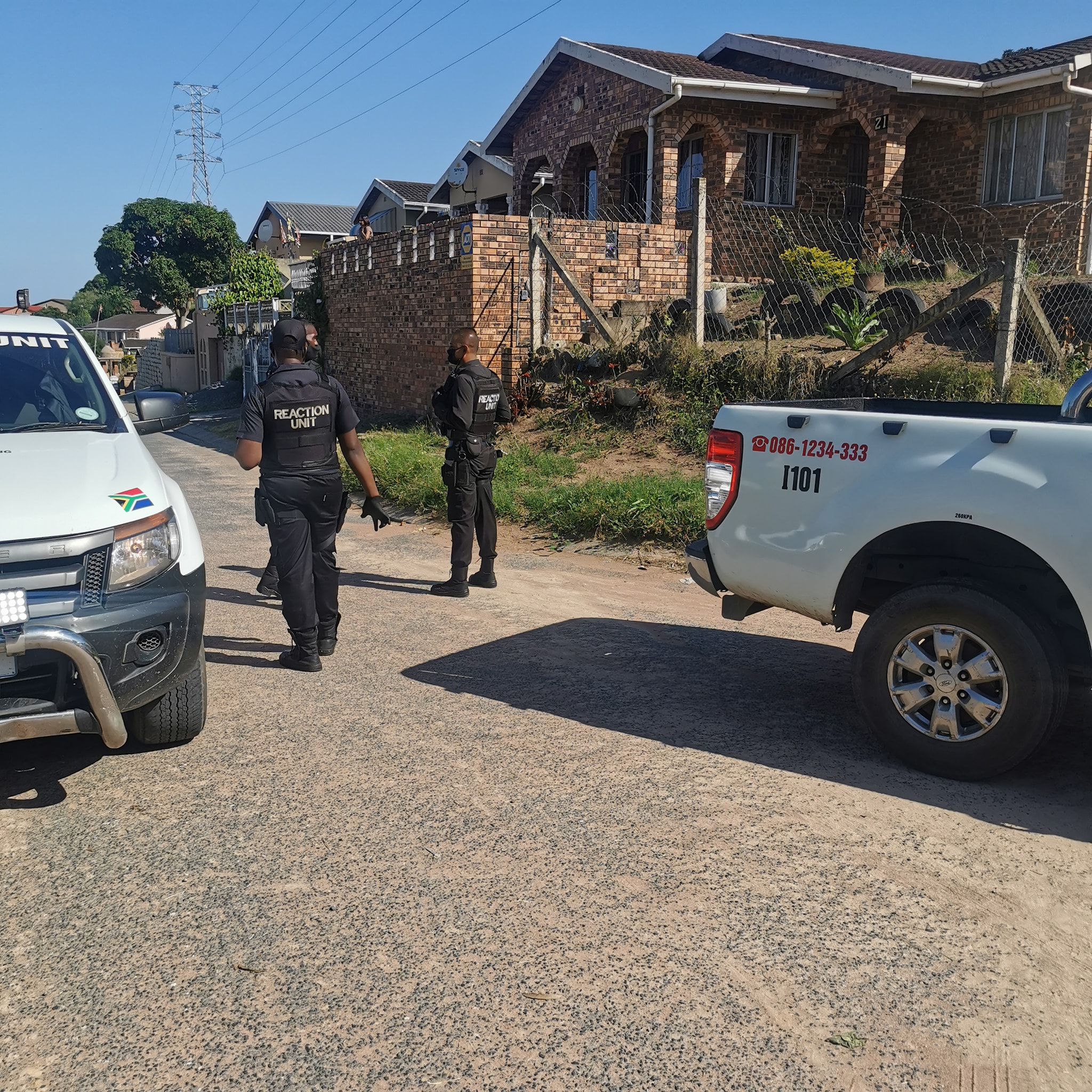 Armed Robber Flees With Carpets in Trenance Park, KZN