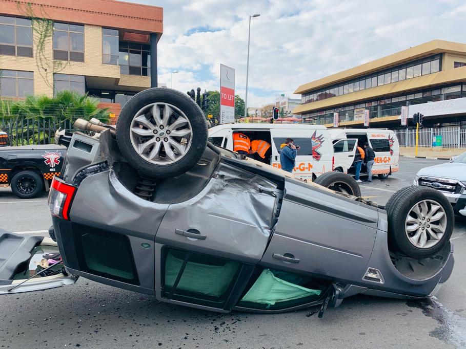 Multiple vehicle collision leaves four injured in Randburg