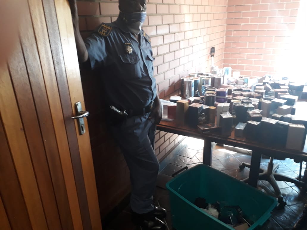 Manhunt launched for the suspects who evaded arrest after a business burglary in Eersterust