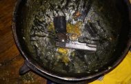 Suspects hide pistol in Potjiekos in Helenvale