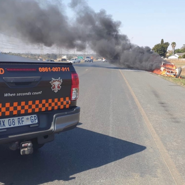Fortunate escape from injury in vehicle fire in Edleen