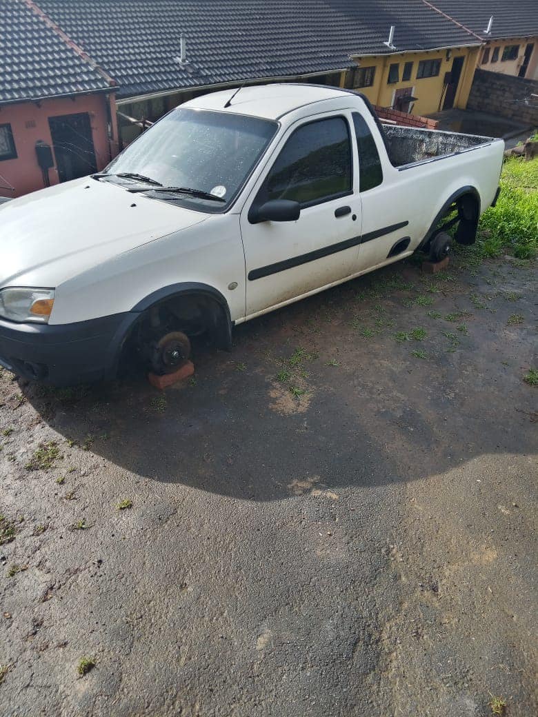 Theft of rims and tyres in Mountview