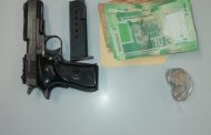 Teenagers arrested after robbery