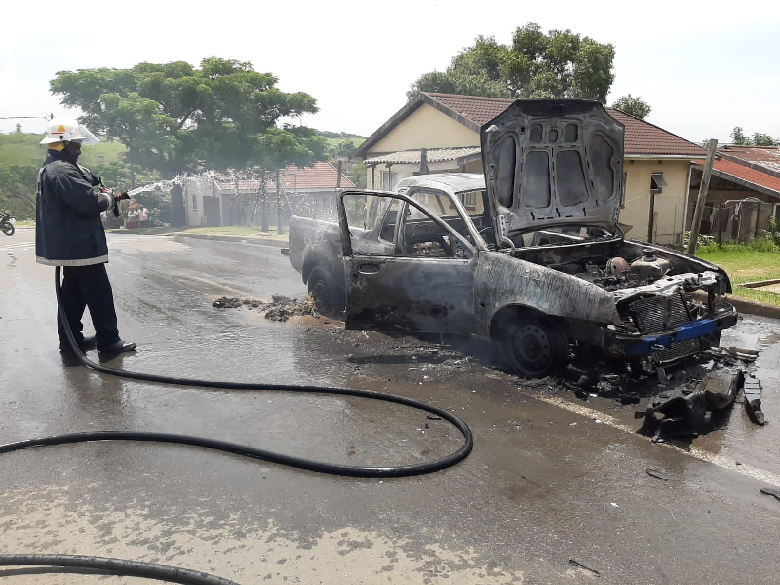 Vehicle gutted in fire in Tongaat