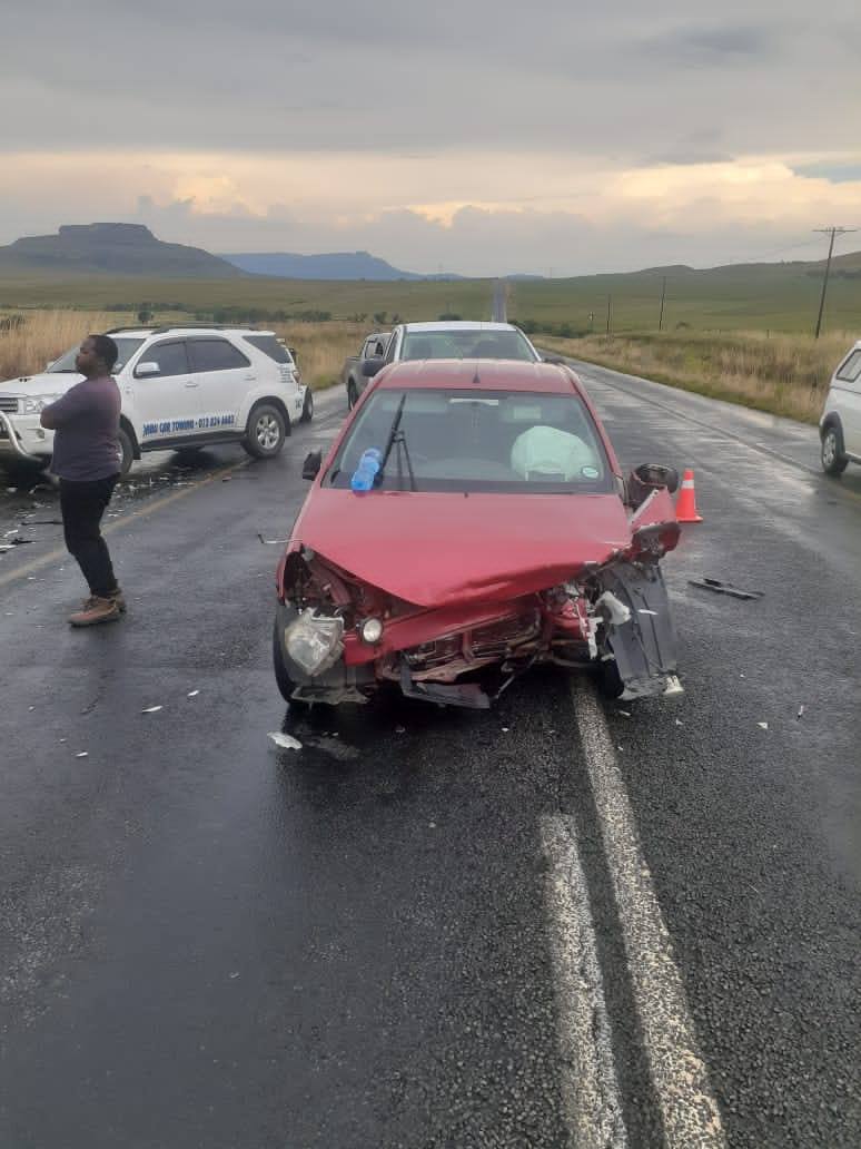 Two injured in a head-on collision near Harrismith