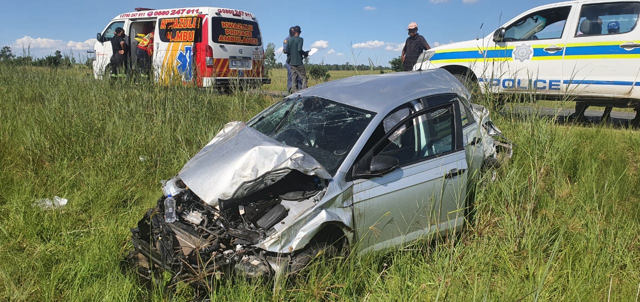 Two seriously injured in a single-vehicle collision on the N11