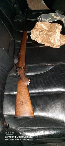 Nelson Mandela Bay Crime Combating Unit confiscate stolen rifles