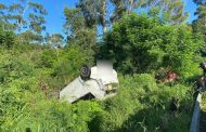 Two vehicles crash through a metal barrier on the R102, Palmview in KZN