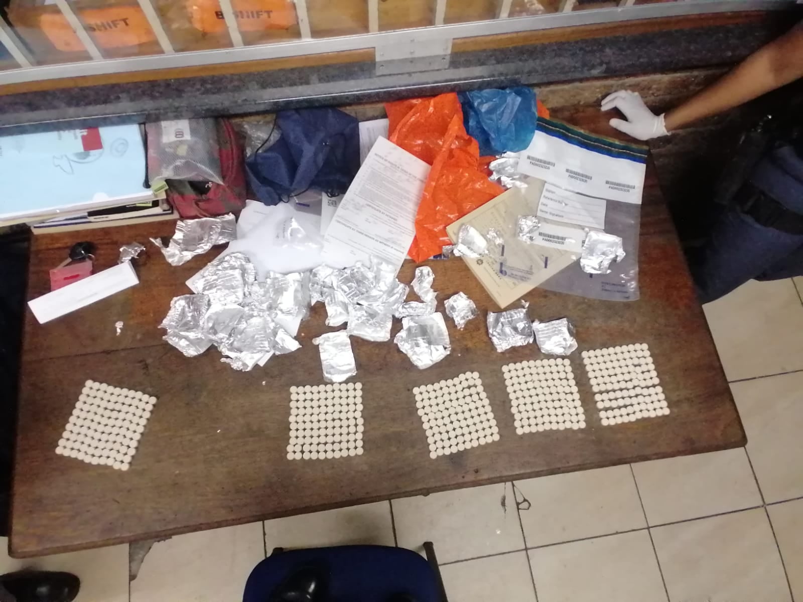 Overberg K-9's bust drugs, imitation firearm and ammunition