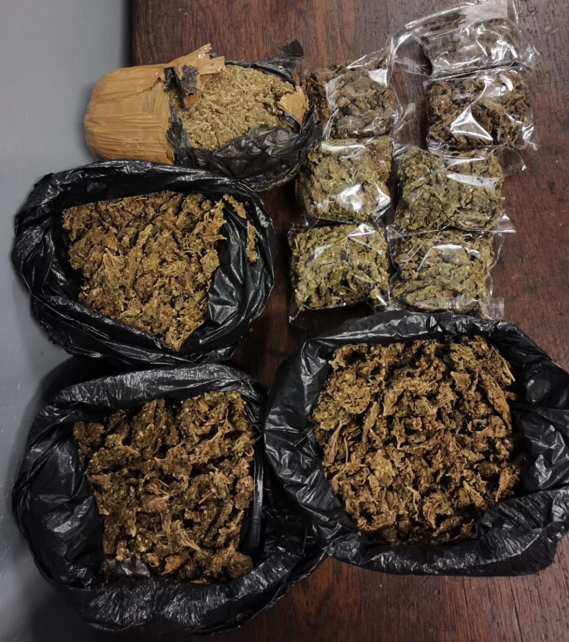 Police confiscates drugs worth R20 000 and arrest shoemaker in knysna