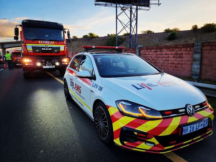 Pedestrian seriously injured in a collision on the N1 service road, Century City