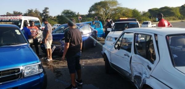 Four injured in a collision on the R102, Phoenix - KZN