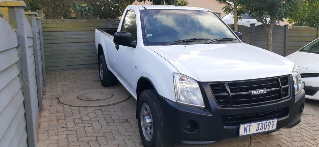 Bakkie for sale hijacked in Sea View