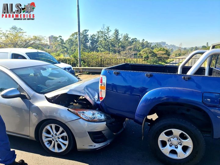 Multiple vehicle collision in Pinetown