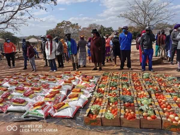SAPS Mopani district Women's Network continue with Mandela Month celebrations at Letsitele area
