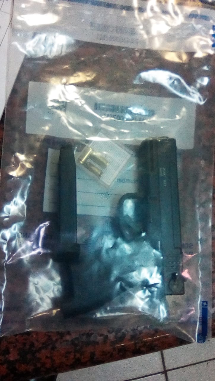 Police arrest 36-year-old man for possession of unlicensed firearm and pointing with firearm