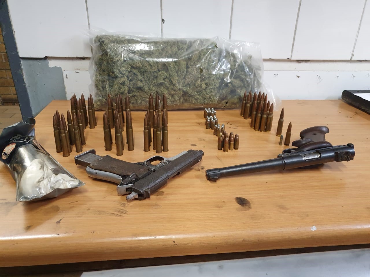 Armed suspects arrested by SAPS
