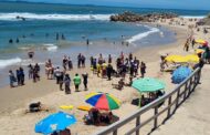 Lifeguards Rescue Man From Drowning: Umdloti Beach - KZN