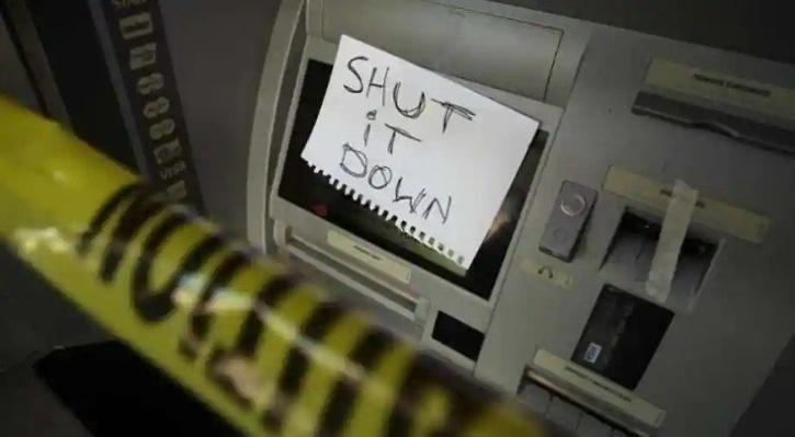 Suspects open fire at bystanders after ATM bombing