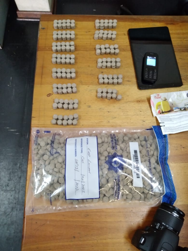 Female suspect arrested for dealing in drugs