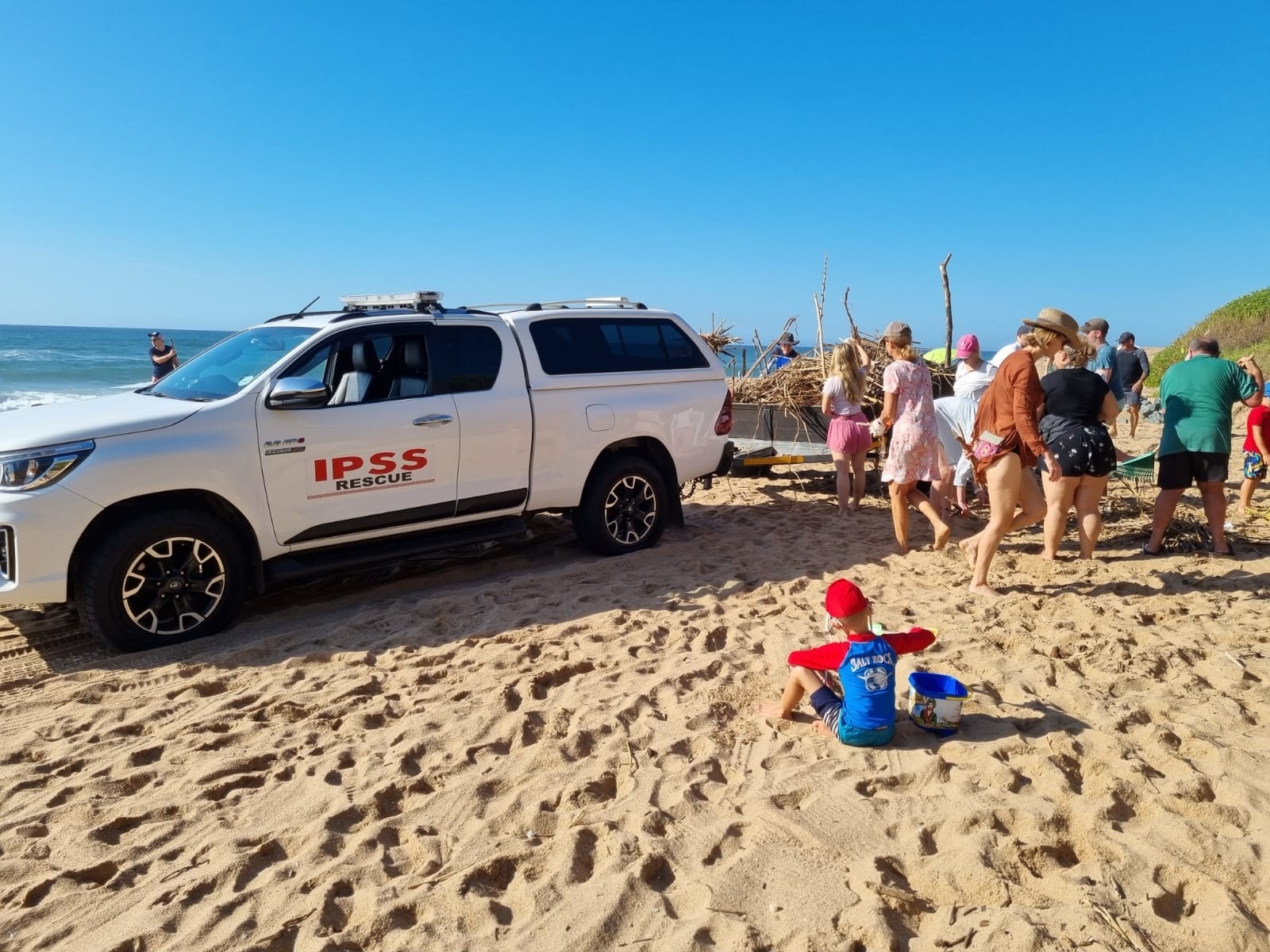 Community participates in beach clean-up at Salt Rock