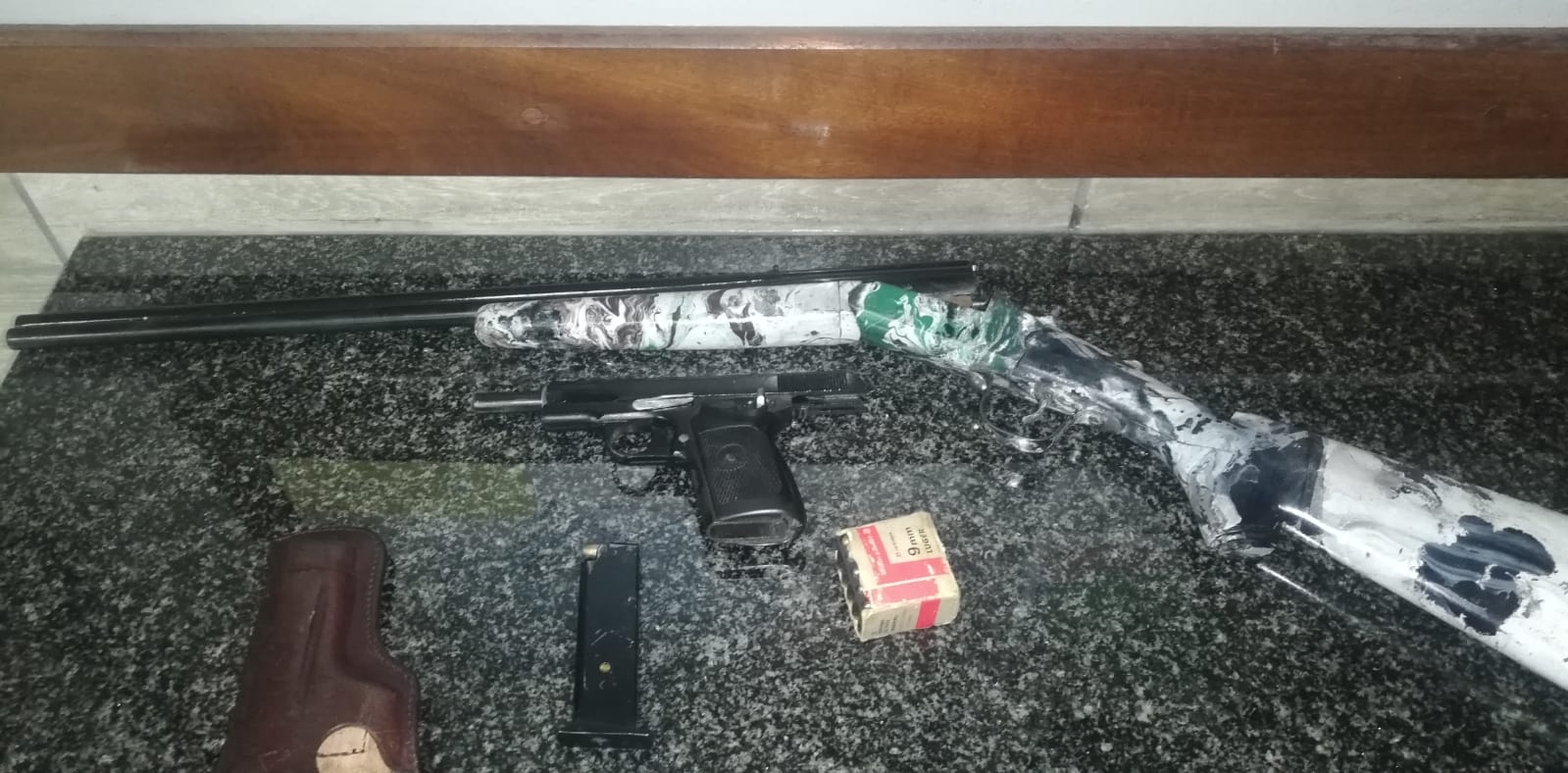 Community tip-off leads to the swift recovery of an unlicensed firearm and ammunition by members of SAPS Brakpan