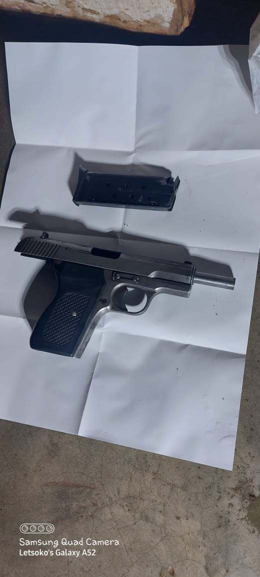Suspect nabbed with five firearms