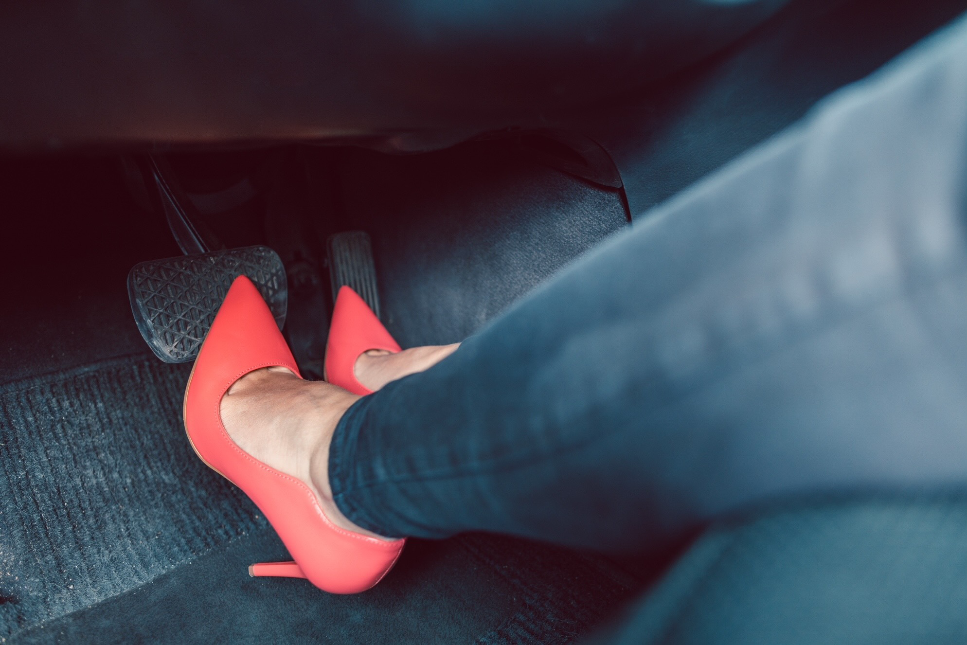 Road safety: If you drive in high heels, read this