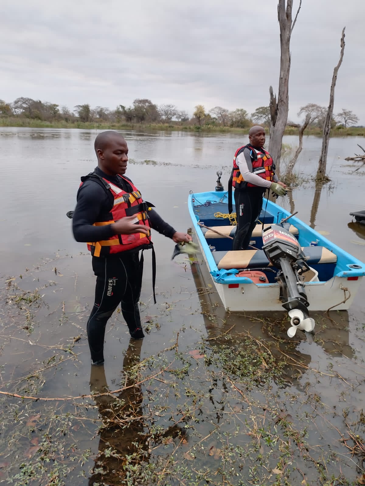 Search and Rescue team manages to recover body amid scary moment with aggressive hippo