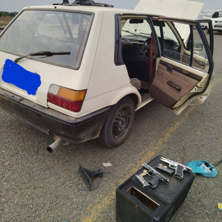 Police foil planned robbery, arrest two suspects in possession of firearms