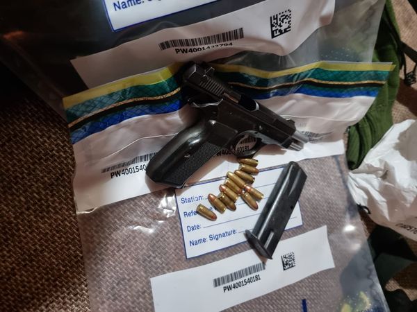 Kwazakele police and Tracker Company commended on excellent arrests and recovery of firearms