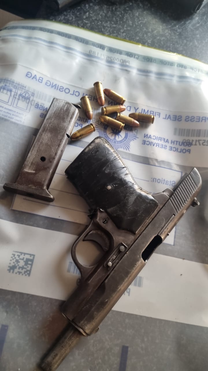 Eight suspects arrested, firearm and stolen property recovered