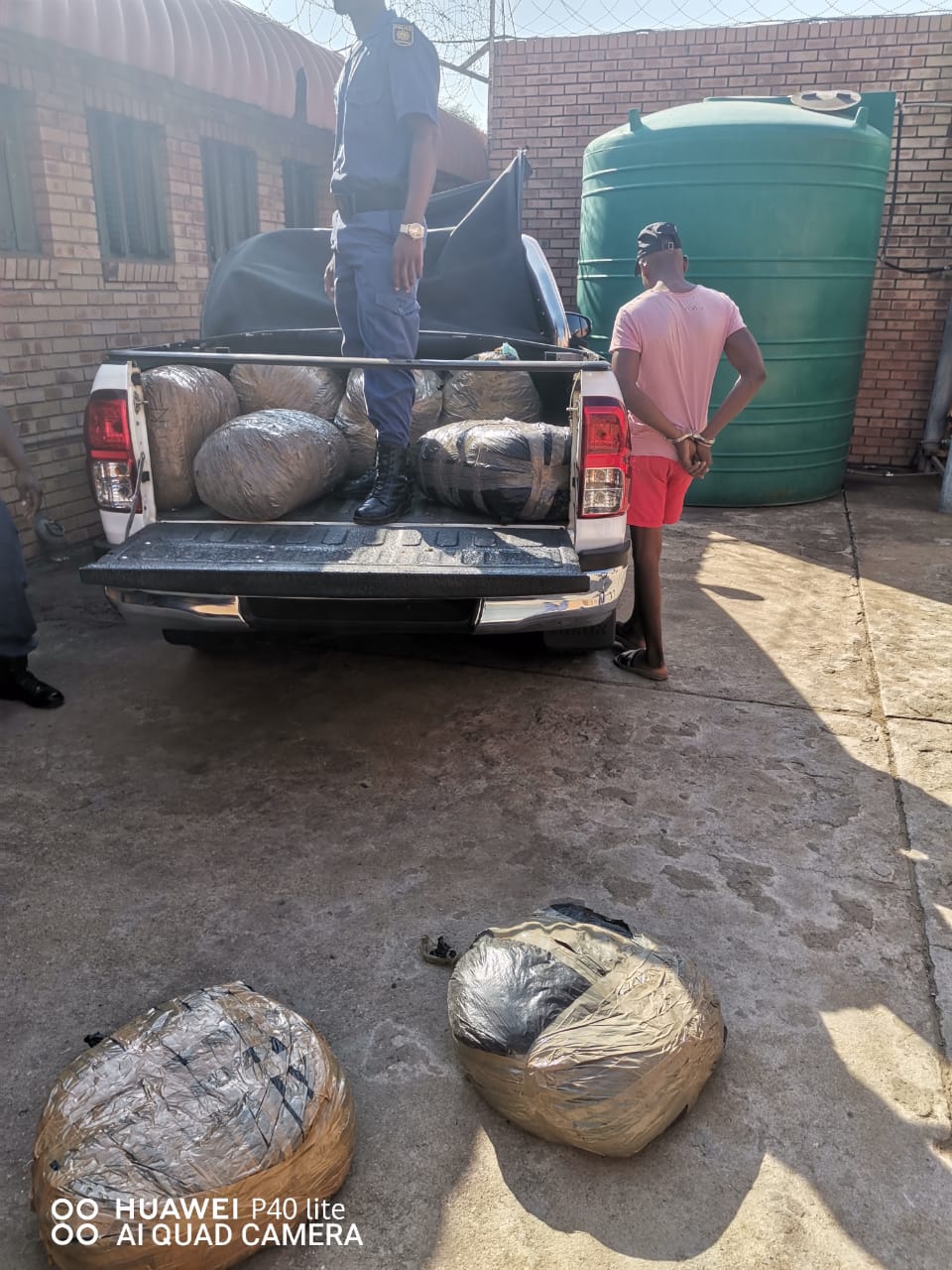 Over 100 kg's of dagga confiscated and an alleged peddler arrested